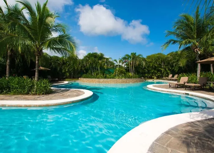 Stunning Top-floor With Sweeping Ocean & Mountain Views & Club Сasa de vacaciones
