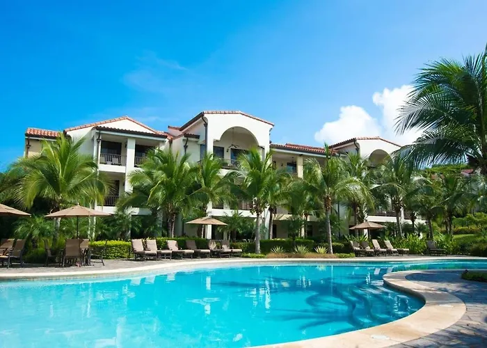 Stunning Top-floor With Sweeping Ocean & Mountain Views & Club Сasa de vacaciones