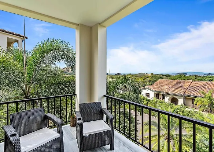 Stunning Top-floor With Sweeping Ocean & Mountain Views & Club * Coco